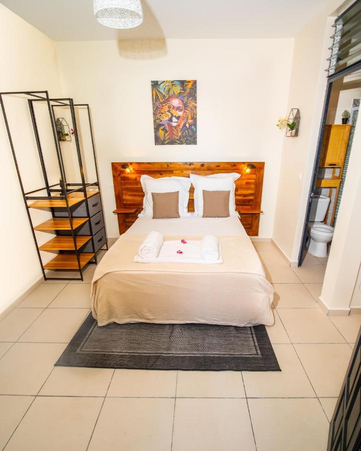Evasion En Plein Coeur De La Ville Studio Jacuzzis Sauna Et Piscine Au Centre De Port-Louis Εξωτερικό φωτογραφία